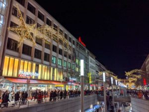 Weihnachtliche Bahnhofstraße