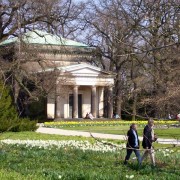 Mausoleum im Berggarten