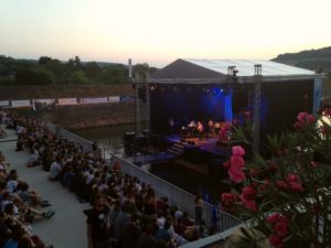 Bühne beim Hafensommer in Würzburg