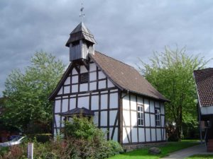 Fachwerkkapelle im alten Dorf Davenstedt