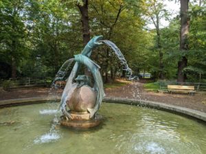 Arthur-Menge-Brunnen