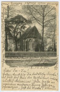 Rückseite der noch unzerstörten Kapelle von der Nikolaistraße aus (heute: Goseriede)