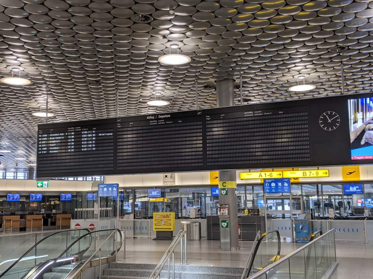 Anzeigetafel am Flughafen Hannover