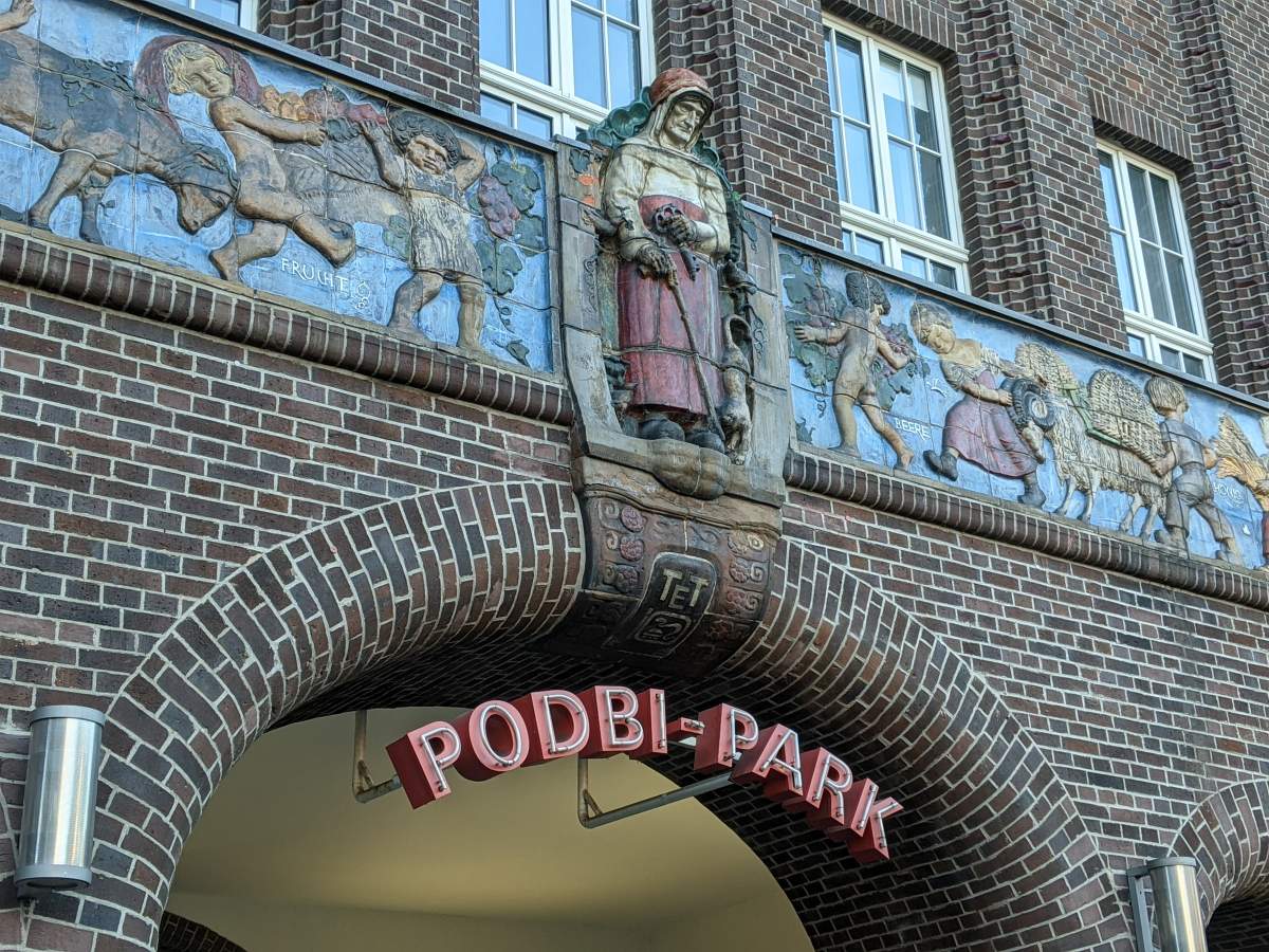 Podbi-Park Eingang