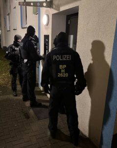 Beamte der Polizei beim Einsatz