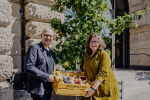 Anja Ritschel (Landeshauptstadt Hannover) und Jens Palandt (Region Hannover) am Start zur Regio Challenge